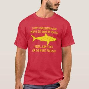 鮫によって食べられる-音楽を聞いて下さい-おもしろいなワイシャツ Tシャツ