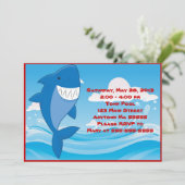 鮫のプールを囲んでのパーティの誕生日の招待状 招待状 (スタンド正面)