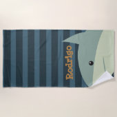 鮫の一流の男の子の青くストライプのな子供の海洋動物のシンプル ビーチタオル (正面)