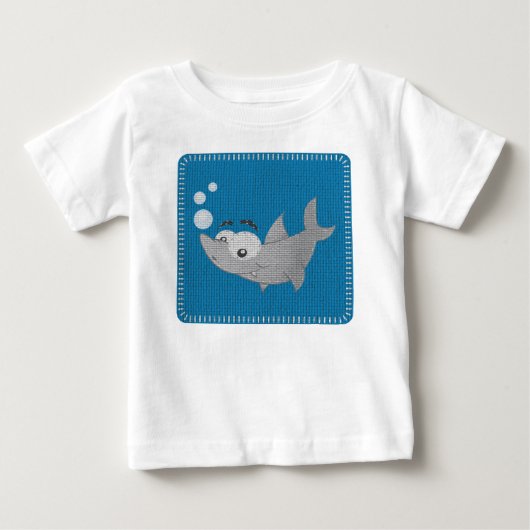 鮫の乳児のTシャツ ベビーTシャツ (正面)