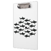 鮫の学校とのスキューバダイバーの水泳 クリップボード (左)