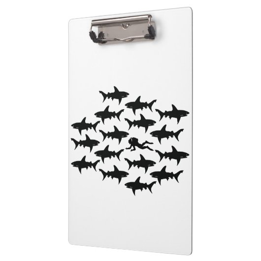 鮫の学校とのスキューバダイバーの水泳 クリップボード (左)