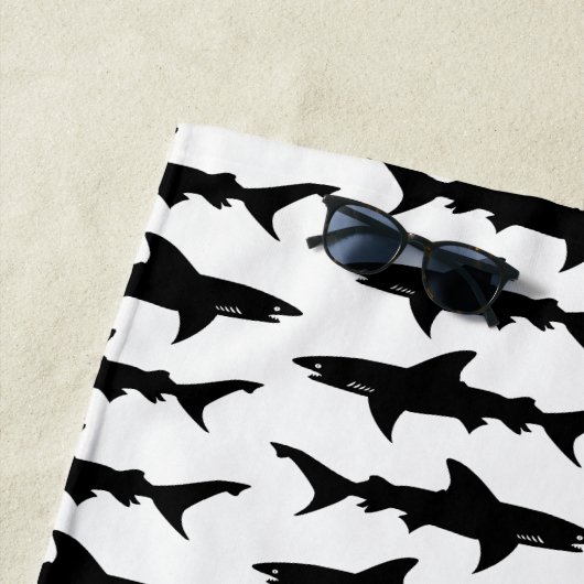鮫の学校はあなた自身の文字を加えます ビーチタオル (インサイチュ)