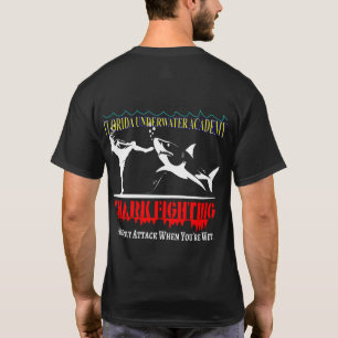 鮫の戦闘機 Tシャツ