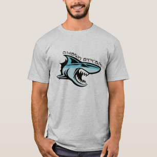 鮫の攻撃 Tシャツ