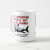 鮫-音楽おもしろマグカップを聞いて下さい コーヒーマグカップ (正面左)