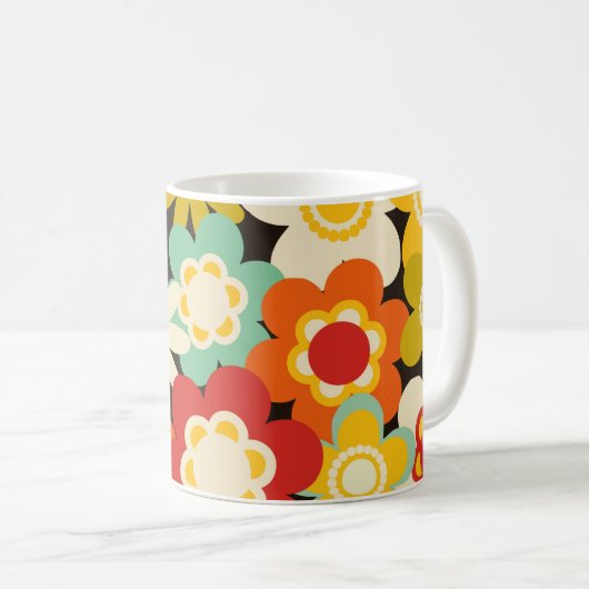 鮮やかでカラフルなレトロ風の可愛い花柄 コーヒーマグカップ (正面右)