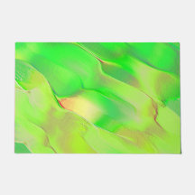 鮮やかで老けた緑に彫られた非常に少ない