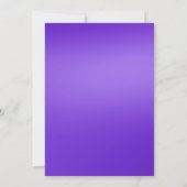 鮮やかなウルトラバイオレットパープルの花の幻想的なウェディング 招待状 (裏面)