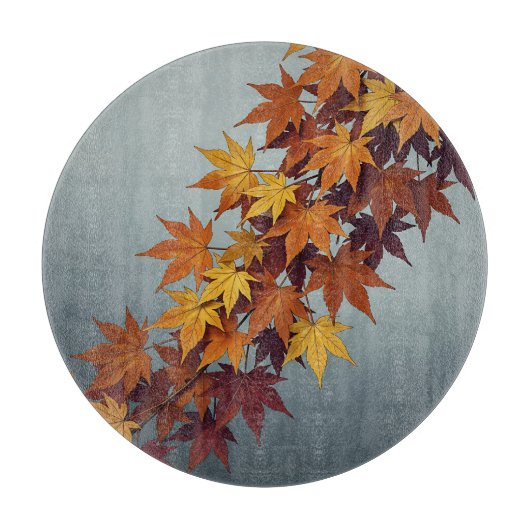 鮮やかなオレンジ色と黄色のカエデの葉　紅葉 カッティングボード (正面)