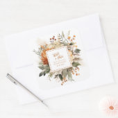 鮮やかなオレンジ色の秋の花と緑の装飾 スクエアシール (封筒)