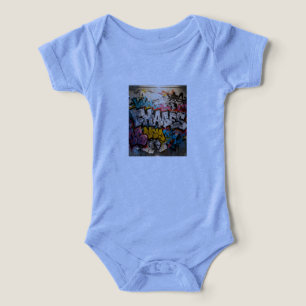 鮮やかなグラフィティTシャツ
