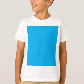 鮮やかなシアンブルーの背景 | 夏のミニマルスタイル Tシャツ (正面)