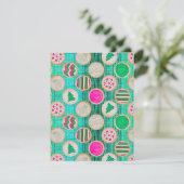 鮮やかなターコイズブルーの背景にフェスティブな手描きのシュガーコokies シーズンカード (スタンド正面)