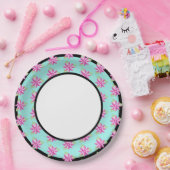 鮮やかなティール（緑がかった色）にピンク色の花がアクセントの黒 ペーパープレート (パーティー)