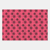 鮮やかなピンクと黒のスノーフレーク・パターン・クリスマス ラッピングペーパーシート (正面2)