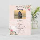 鮮やかなピンクのクリーム色の花柄　結婚記念日 招待状 (スタンド正面)