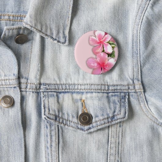 鮮やかなピンクのハワイアンハイビスカスフラワー 缶バッジ (インサイチュ)