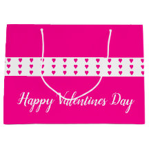 鮮やかなピンクのハートアクセント