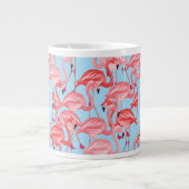 鮮やかなピンクのフラミンゴオンブルー|イニシャル ジャンボコーヒーマグカップ (正面)