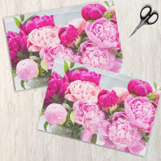 鮮やかなピンクの芍薬の油絵効果 薄葉紙