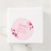 鮮やかなピンクの花のウェディングシャワーフェルト　ラウンド フェイバータグ (インサイチュ)