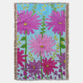 鮮やかなピンクの花のスケッチオンブルー スローブランケット (正面縦)