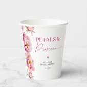 鮮やかなピンクの花の花弁とプロセッコのブライダル 紙コップ (裏面)
