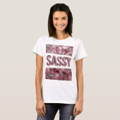 鮮やかなピンクのSASSY オリジナルデザイン Tシャツ (正面フル)