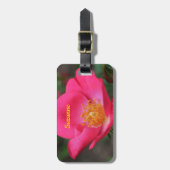 鮮やかなピンクローズ花びら パーソナライズされた ラゲッジタグ (正面縦)