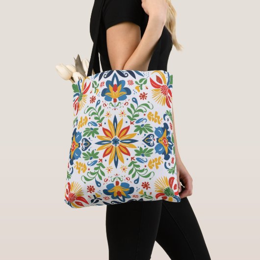 鮮やかなフォークアートの花柄トートバッグ | 伝統 トートバッグ (クローズアップ)