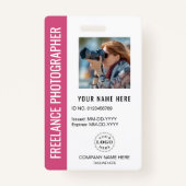 鮮やかなフューシャのフリーランス写真家バッジ バッジ (正面)