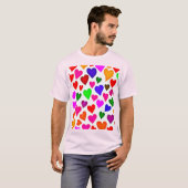 鮮やかなマルチカラーハート柄 Tシャツ (正面フル)