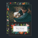 鮮やかなレトロスタイルの柑橘と花 | ホリデー写真 シーズンカード<br><div class="desc">このおしゃれなホリデー写真カードは、花のフレームに入ったグリーティングが表に、裏にはオレンジのスライス、花、松の葉、雪の結晶、ベリー、葉、若い枝などがカラフルにデザインされています！全ての作品はOrabella Printsによって独占的に作成されたもので、他のどこでもこのデザインは見つけることはできません！ :)</div>