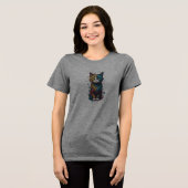 鮮やかな抽象猫アートTシャツ - 猫好きにぴったり トライブレンドTシャツ (正面全面)