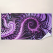 鮮やかな抽象芸術カッコいいピンクパープルフラクタルアートスパイラル ビーチタオル (正面)