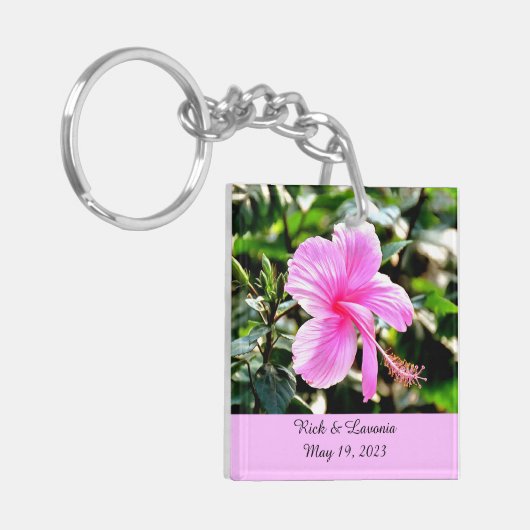 鮮やかな熱帯ピンクのハイビスカスパーソナライズされたキーチェーン キーホルダー (正面左)
