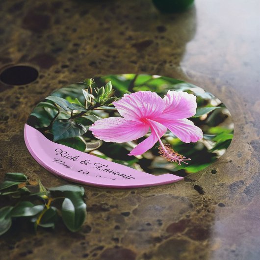 鮮やかな熱帯ピンクのハイビスカスパーソナライズされた ペーパープレート