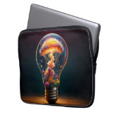 鮮やかな生物発光のクラゲが電気のような輝きを放つ ラップトップスリーブ (正面左)