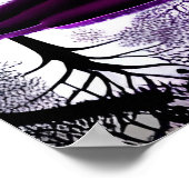 鮮やかな紫色の木で反射する黒と白 ポスター (角)