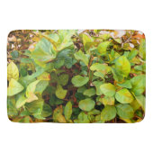鮮やかな緑と黄色の植物のペイント バスマット (正面)
