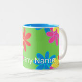 鮮やかな緑のカラフル抽象芸術花模様 ツートーンマグカップ (正面右)