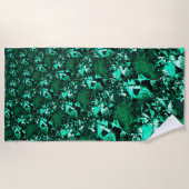 鮮やかな緑の色調で、エンボスに似ている ビーチタオル (正面)