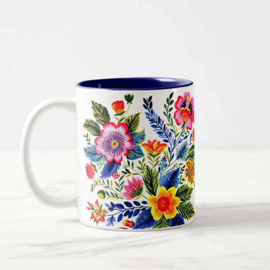 鮮やかな花のフェイク刺繍デザイン ツートーンマグカップ (左)
