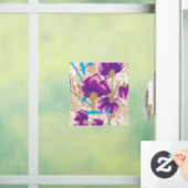 鮮やかな花柄で、紫と青のフ ウィンドウサイン (ホーム)