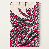 鮮やかな赤とピンを持つ装飾的なペイズリーデザイン ノートブック (裏面)