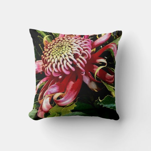 「鮮やかな赤」フローラ クッション (正面)