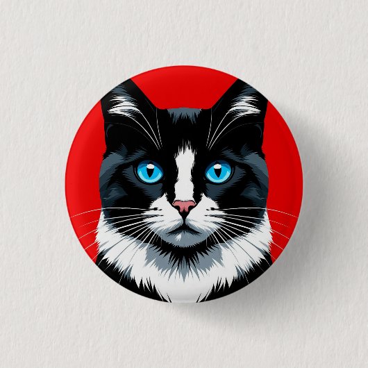 鮮やかな青い目をした黒白の猫 缶バッジ (正面)