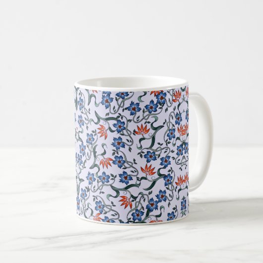 鮮やかな青い花と緑の蔓の模様 コーヒーマグカップ (正面右)