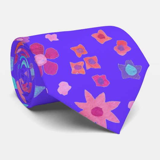 鮮やかな青にアクアピンクオレンジの花の模様 ネクタイ (ロール)